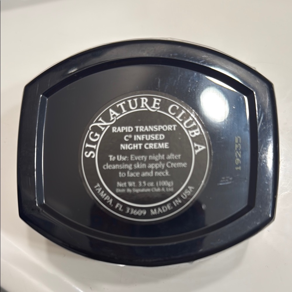 Signature Club A Night Creme